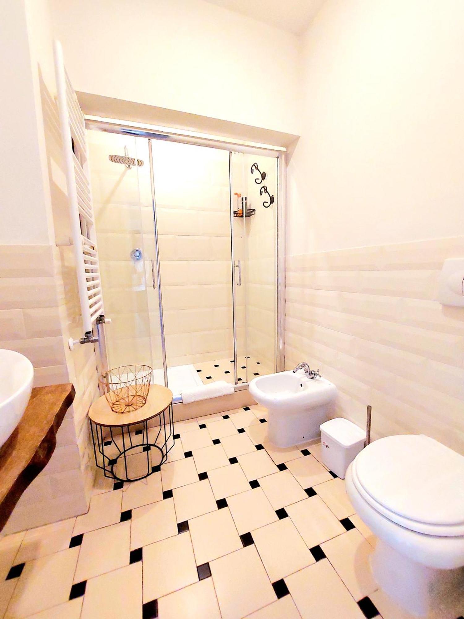 Vanity Apartment - 4 Bedrooms With 4 Bathrooms - Ac & Wifi Roma Ngoại thất bức ảnh